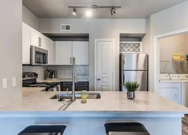 Property at 10200 Tanner Rd, Houston, TX, 77041, 1 bed, 1 bath, [object Object]