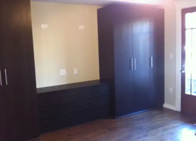 Property at 105 E Oak St Unit 002, Louisville, KY, 40203, 2 beds, 2 baths, [object Object]