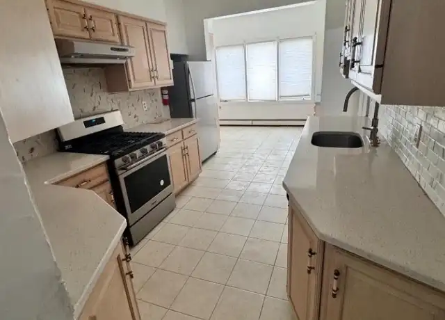 Property at 650 Bailey Ave, Elizabeth, NJ, 07208, 3 beds, 2 baths, [object Object]