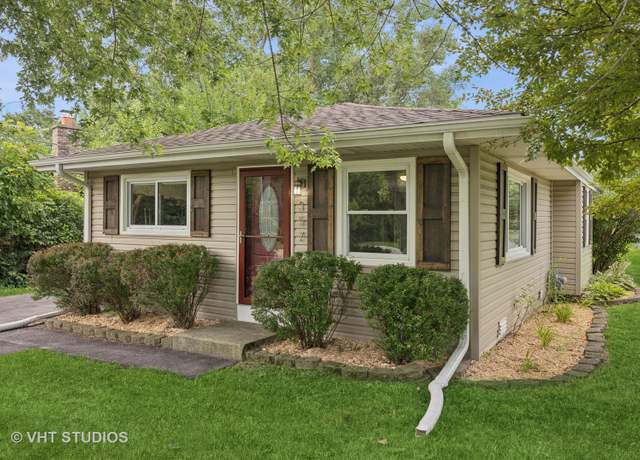 Photo of 357 Council Trl, Lake in the Hills, IL 60156