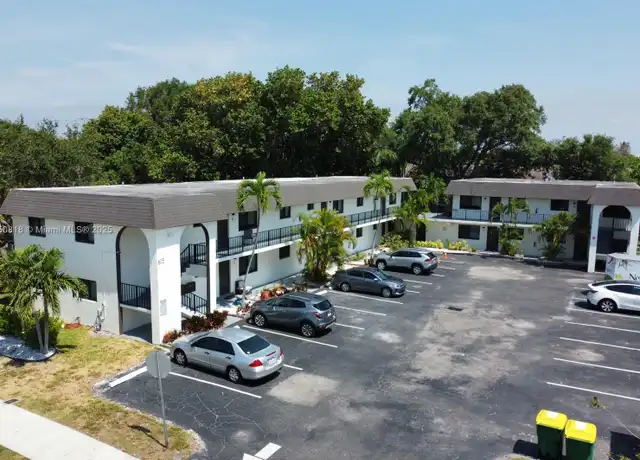 Property at 615 NE 26th St #9, Wilton Manors, FL, 33305, 2 beds, 1 bath, [object Object]