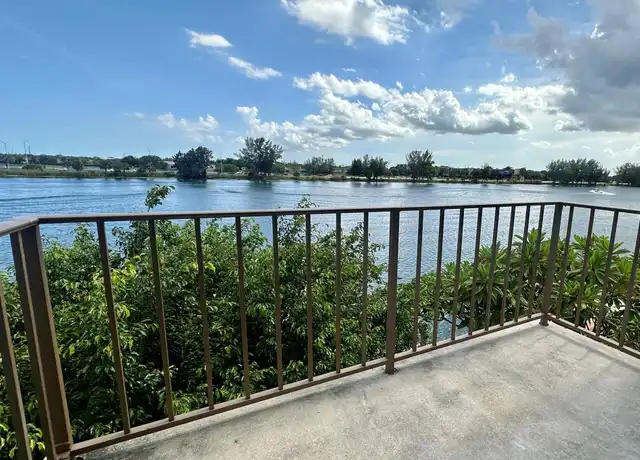 Property at 1100 Crystal Lake Dr #210, Deerfield Beach, FL, 33064, 1 bed, 1 bath, [object Object]