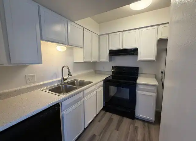 Property at 6324 N Black Canyon Hwy Unit 123, Phoenix, AZ, 85017, 1 bed, 1 bath, [object Object]