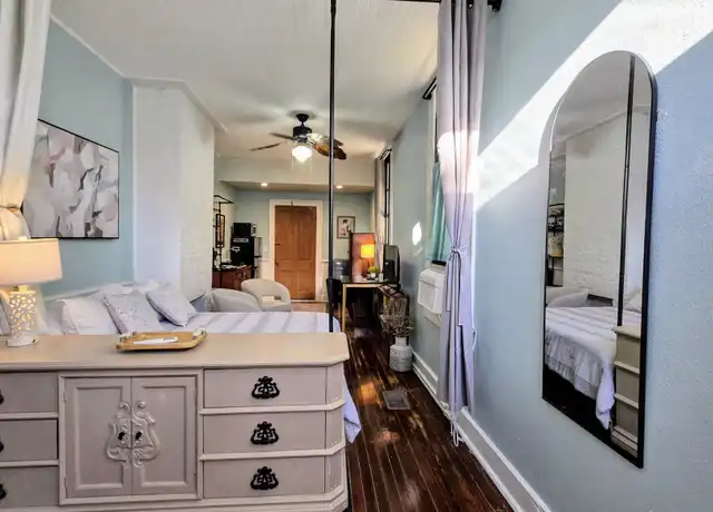 Property at 317 N Barcelona St Unit 1, Pensacola, FL, 32501, 1 bed, 1 bath, [object Object]