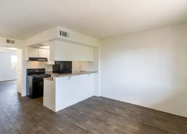 Property at The Residences At Camelback West - 4001 W Camelback Rd, Phoenix, AZ, 85019, 0-1 beds, 1 bath, [object Object]