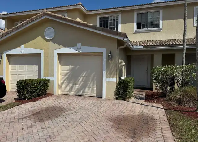 Property at 5908 Royal Way, Tamarac, FL, 33321, 3 beds, 2.5 baths, [object Object]