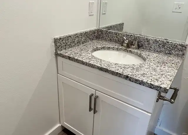 Property at Palm Flats Apartments - 1550 University Woods Pl, Tampa, FL, 33612, 2 beds, 2 baths, [object Object]