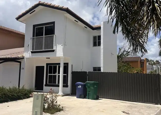 Property at 750 SW 6th Ct, Homestead, FL, 33034, 3 beds, 2.5 baths, [object Object]
