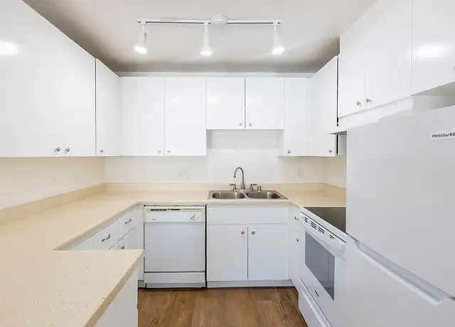 Photo of 93 Castro St, Salinas, CA 93906