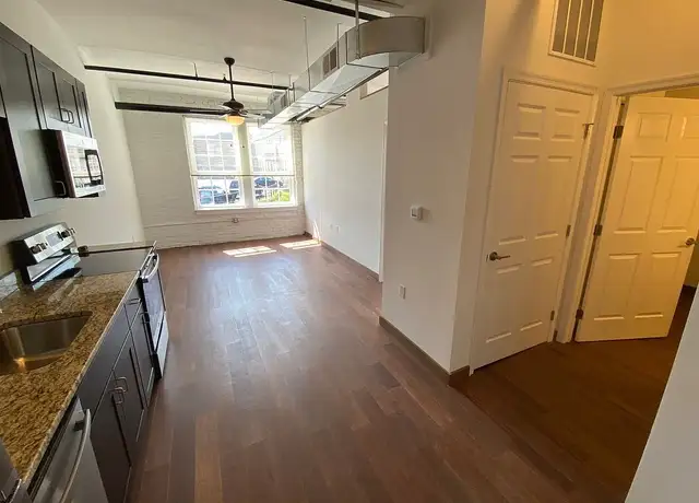 Photo of 231 W College Ave, York, PA 17401