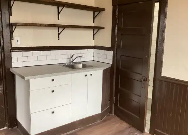 Property at 508 N 29th St, Milwaukee, WI, 53208, 3 beds, 1 bath, [object Object]