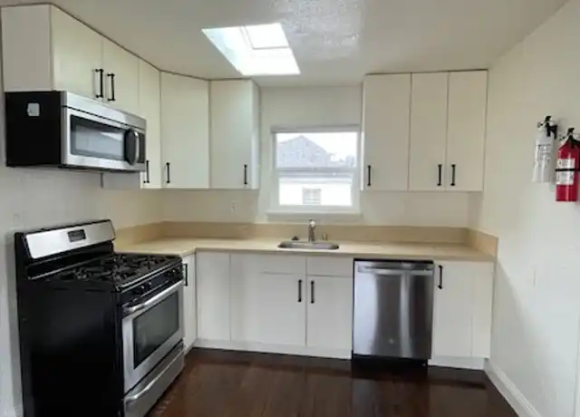Property at 967 30th St Unit 969, Oakland, CA, 94608, 2 beds, 1 bath, [object Object]