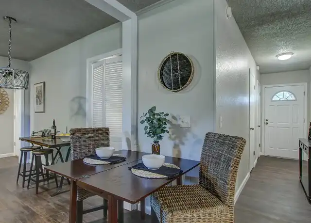 Property at 4301 S Elm St, Broken Arrow, OK, 74011, 3 beds, 1.5 baths, [object Object]