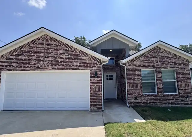 Property at 803 Sayle St, Greenville, TX, 75401, 3 beds, 2 baths, [object Object]