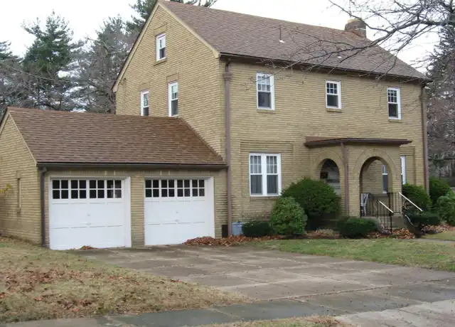Property at 512 Virginia Ave, Erie, PA, 16505, 3 beds, 1.5 baths, [object Object]