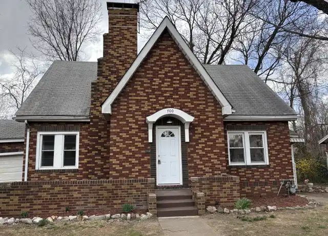 Property at 700 Main St, Alton, IL, 62002, 3 beds, 2 baths, [object Object]