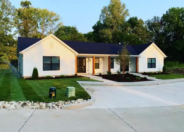 Property at 914 Boulder Creek Est, Arnold, MO, 63010, 3 beds, 2 baths, [object Object]