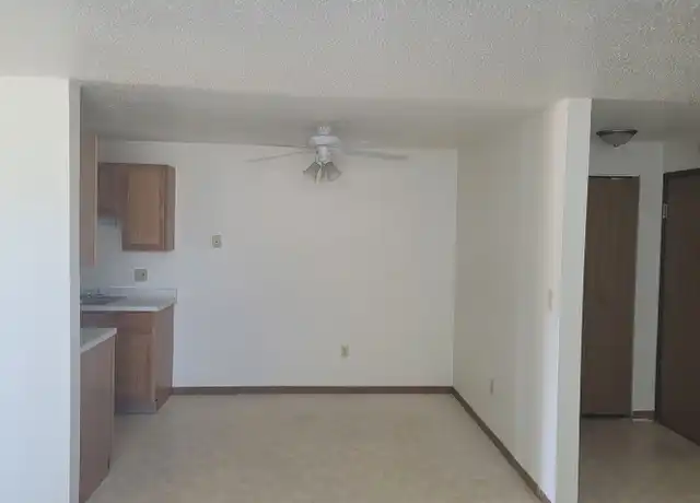 Property at 3315 S 10th St Unit 3325-06, Grand Forks, ND, 58201, 2 beds, 1 bath, [object Object]