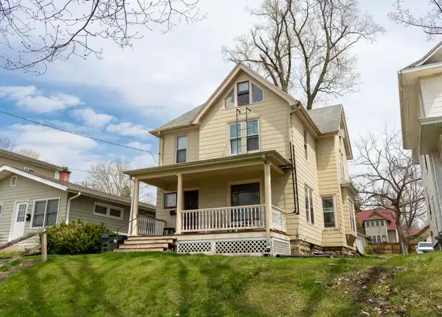 Property at 518 S Lucas St, Iowa City, IA, 52240, 6 beds, 2 baths, [object Object]
