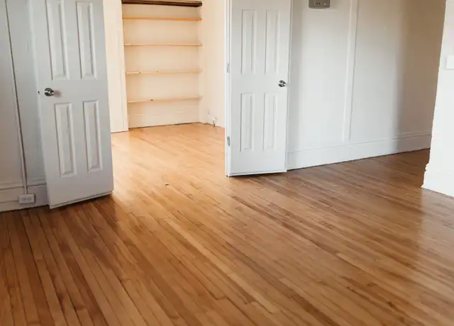 Property at 307 W 15th St Unit 307-10, Minneapolis, MN, 55403, 3 beds, 1 bath, [object Object]