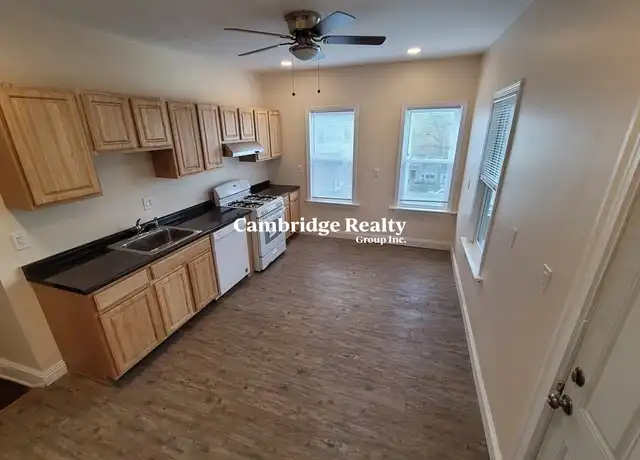 Property at 175 River St Unit 3T, Cambridge, MA, 02139, 5 beds, 1.5 baths, [object Object]