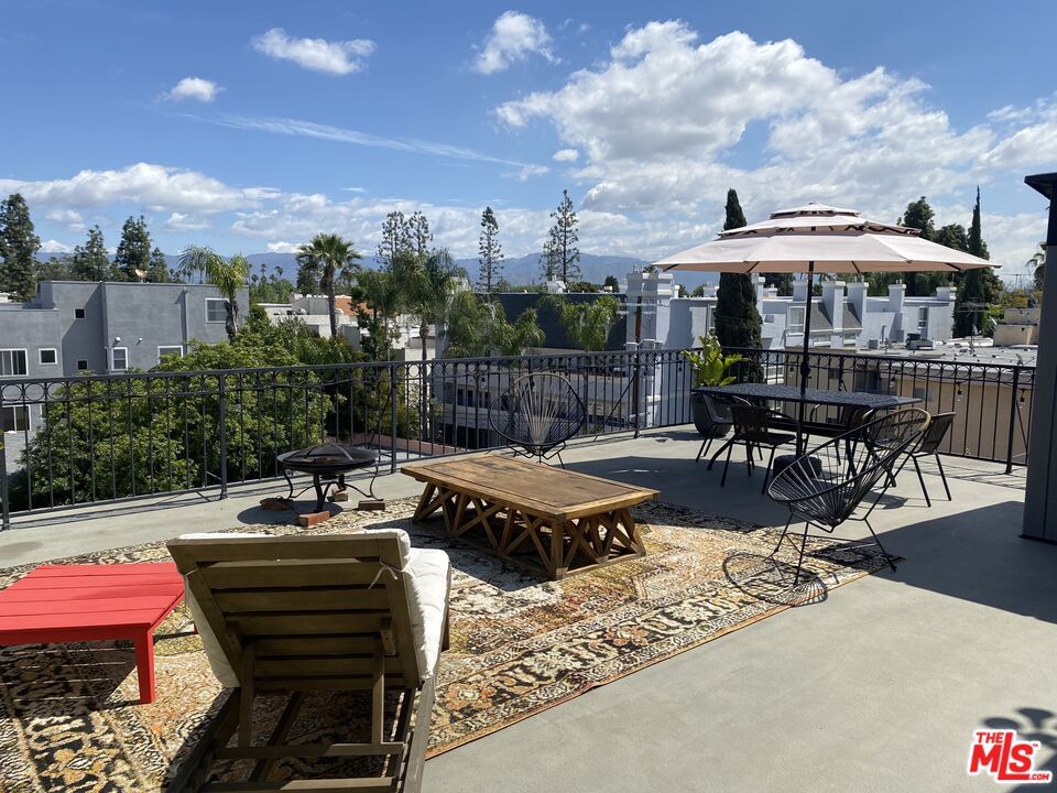 4220 LONGRIDGE AVE #309, STUDIO CITY, CA 91604 | Redfin