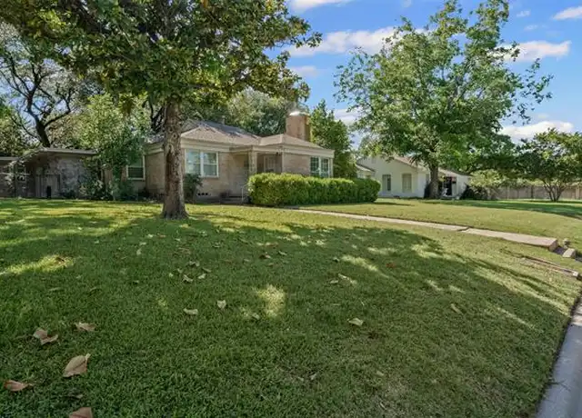 Property at 631 Eastwood Ave, Fort Worth, TX, 76107, 3 beds, 2 baths, [object Object]