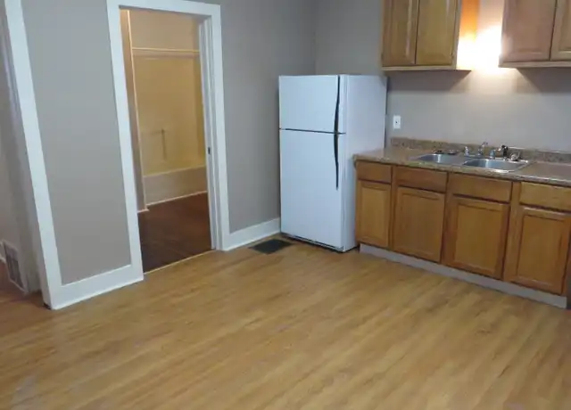 Property at 1235 Swinney Ave Apt 1, Swinney 1235, Fort Wayne, IN, 46802, 2 beds, 1 bath, [object Object]