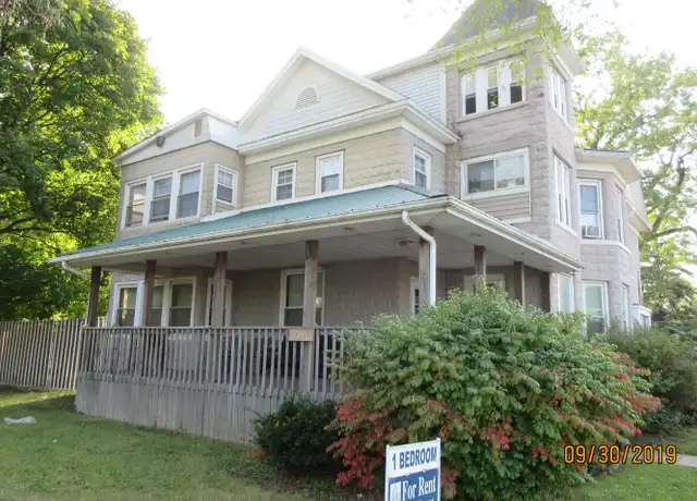 Property at 2516 Bowser Ave Apt 5, Fort Wayne, IN, 46803, 1 bed, 1 bath, [object Object]