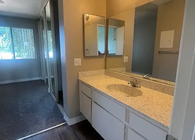 Photo of 190 S Yale St, Hemet, CA 92544