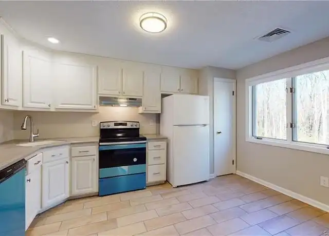 Property at 12 Cardinal Dr #12, Farmington, CT, 06032, 2 beds, 1.5 baths, [object Object]