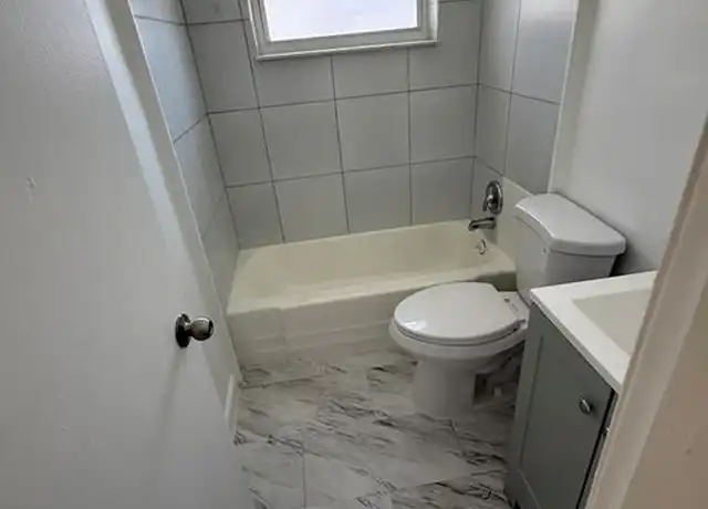 Property at 2550 42nd St Unit B, Vero Beach, FL, 32967, 2 beds, 1 bath, [object Object]