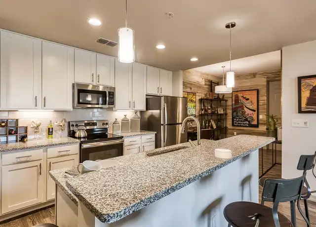 Property at 5500 Spectra Cir, Fort Myers, FL, 33908, 1-3 bed, 1-2 bath, [object Object]