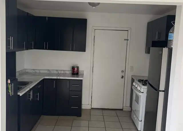 Property at 301 S Magnolia Ave, Yuma, AZ, 85364, 2 beds, 1 bath, [object Object]