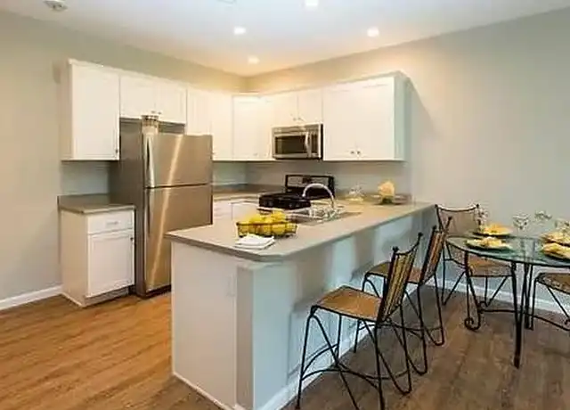 Property at The Meadows at Stonebrook Village - 800 Village Dr, Pittsburgh, PA, 15237, 2 beds, 2 baths, [object Object]