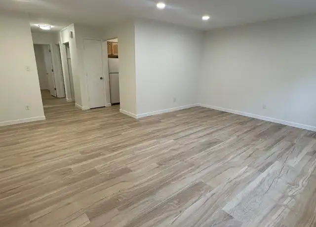 Property at 2516 W 27th Ave #6, Anchorage, AK, 99517, 2 beds, 1 bath, [object Object]