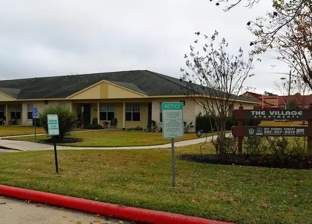 Property at 517 School St Unit 101, Tomball, TX, 77375, 1 bed, 1 bath, [object Object]