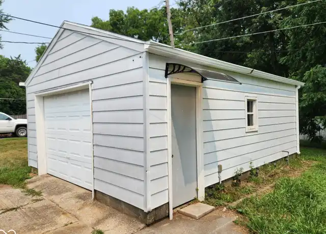 Property at 1902 E 38th St, Anderson, IN, 46013, 2 beds, 1 bath, [object Object]