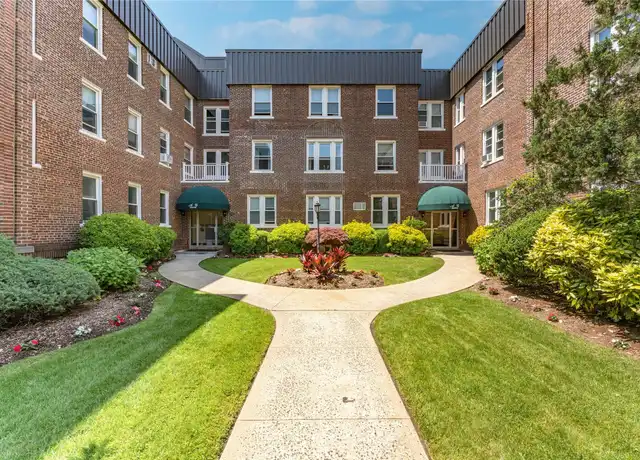 Property at 185 Atlantic Ave Apt A4, Lynbrook, NY, 11563, 1 bed, 1 bath, [object Object]