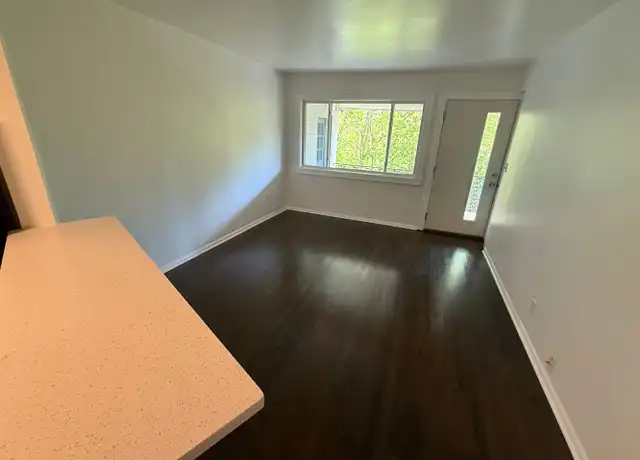 Property at 1200 E Singer Cir Unit 70, Milwaukee, WI, 53212, 1 bed, 1 bath, [object Object]