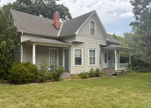 Property at 831 Kearney St, Manhattan, KS, 66502, 1 bed, 1 bath, [object Object]