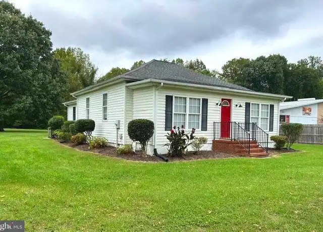 Property at 8316 James Madison Pkwy, King George, VA, 22485, 3 beds, 2 baths, [object Object]