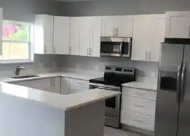 Property at 103 S D St, Lake Worth Beach, FL, 33460, 3 beds, 2 baths, [object Object]