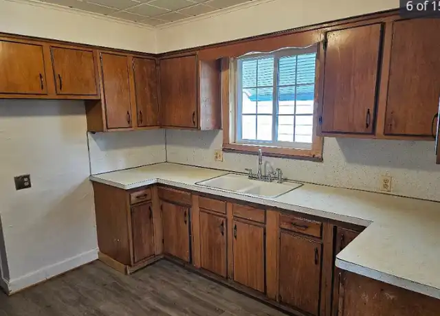 Property at 195 Roycroft Dr, Rochester, NY, 14621, 3 beds, 1.5 baths, [object Object]