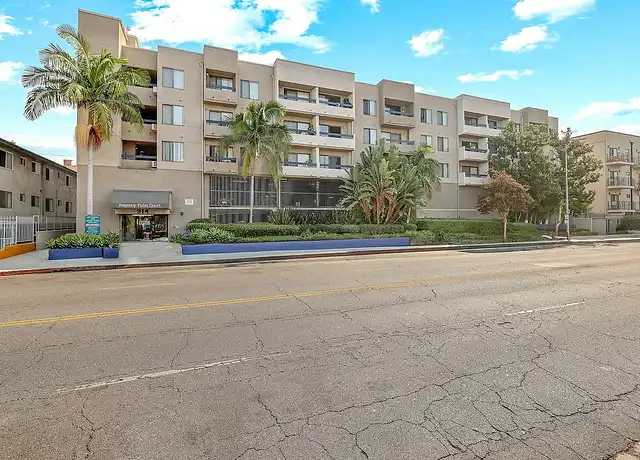 Property at Regency Palm Court - 914 S Wilton Pl, Los Angeles, CA, 90019, 0-1 beds, 1 bath, [object Object]