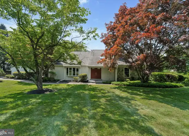 Property at 828 Sharon Cir, West Chester, PA, 19382, 4 beds, 2.5 baths, [object Object]