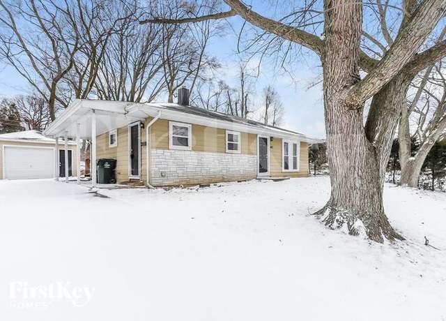Photo of 842 Navajo Dr, Carpentersville, IL 60110