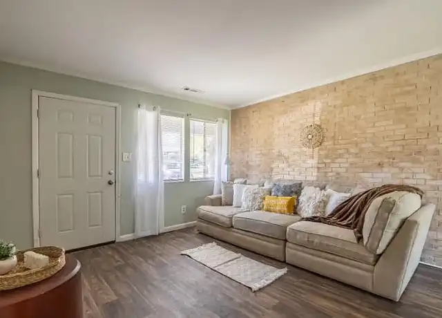 Property at Platinum Oaks - 308 Orchard Ln, Warner Robins, GA, 31093, 1 bed, 1 bath, [object Object]
