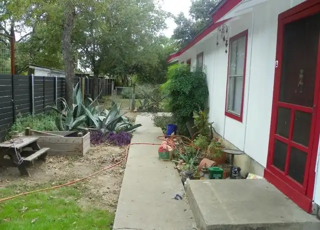 Property at 2007 E 16th St Unit A, Austin, TX, 78702, 2 beds, 1 bath, [object Object]