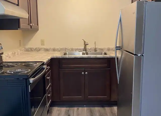 Property at 22 1st St NW Unit 5, Fairfax, MN, 55332, 2 beds, 1 bath, [object Object]
